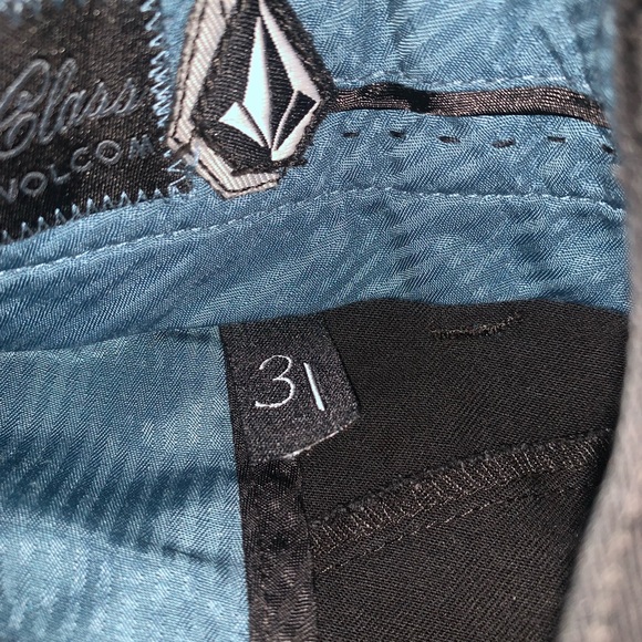 Volcom shorts - Picture 5 of 5